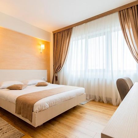 Hotel Bulevard Râmnicu Vâlcea Extérieur photo