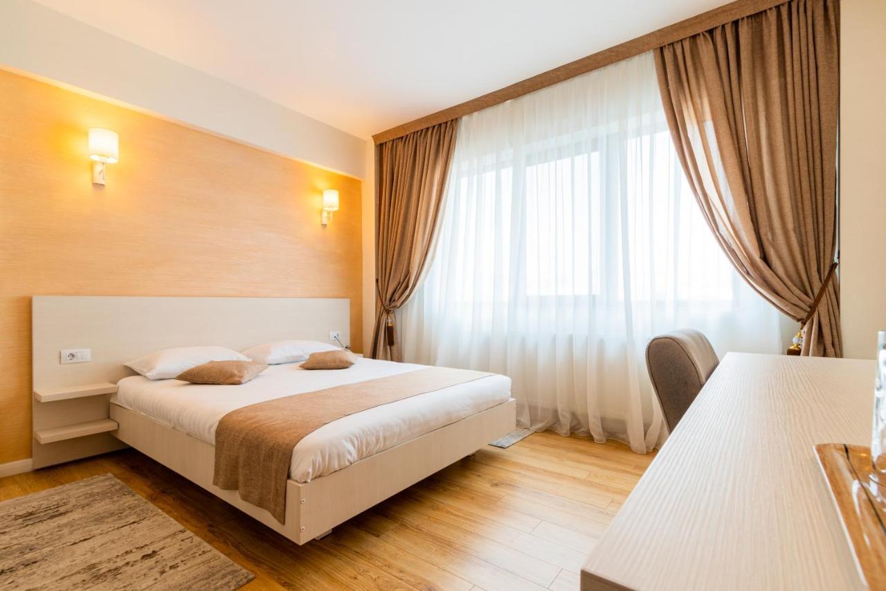 Hotel Bulevard Râmnicu Vâlcea Extérieur photo