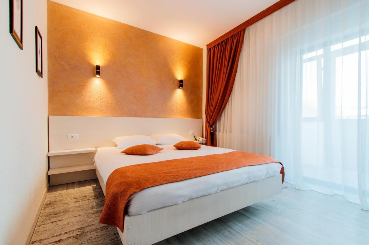 Hotel Bulevard Râmnicu Vâlcea Extérieur photo