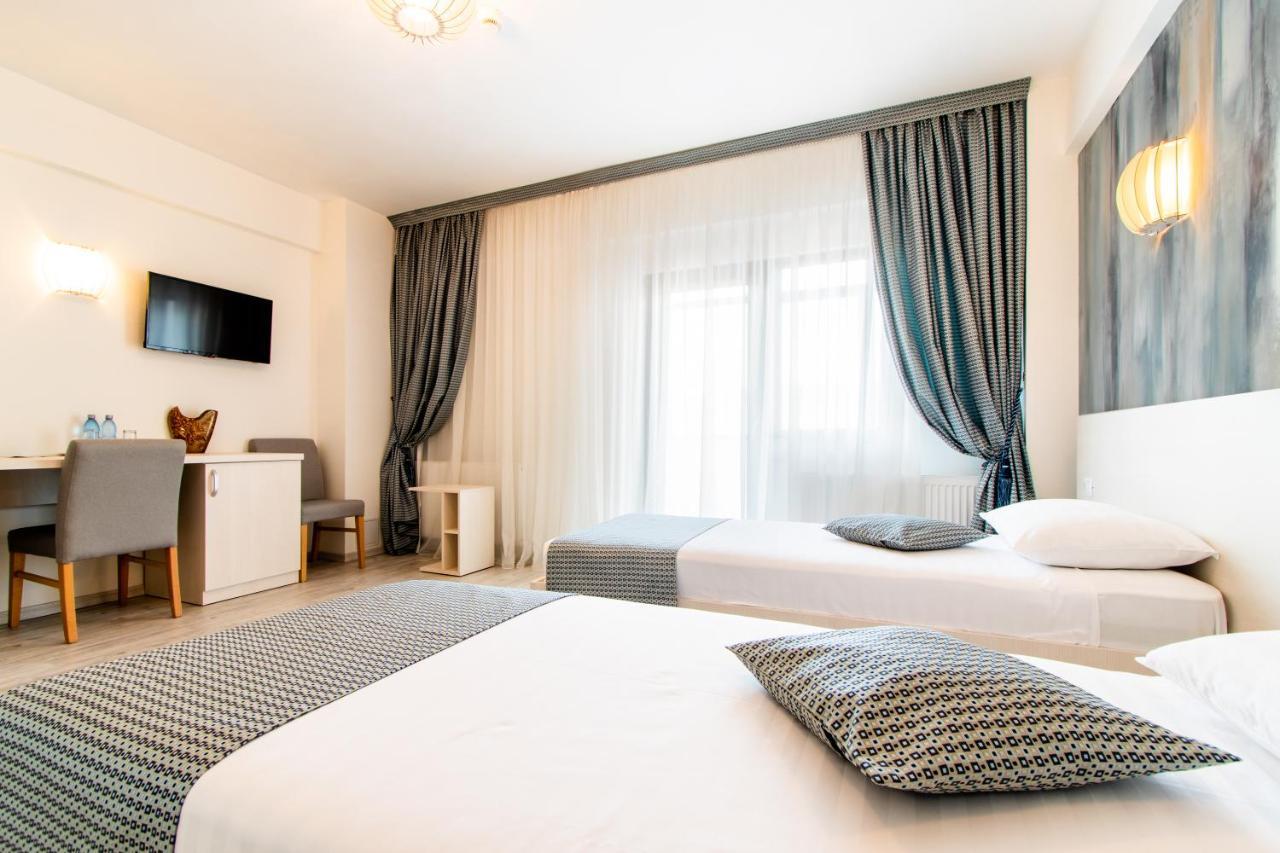 Hotel Bulevard Râmnicu Vâlcea Extérieur photo
