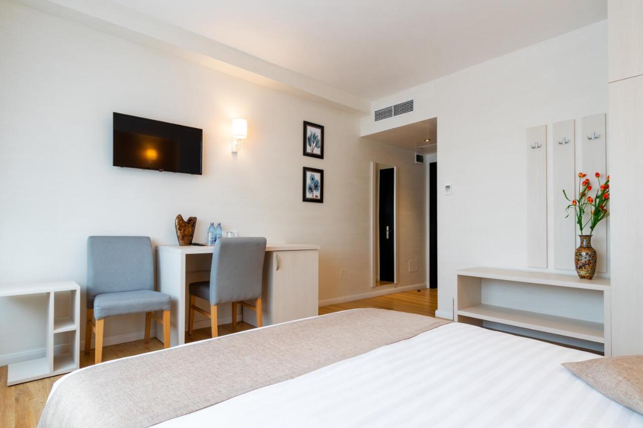 Hotel Bulevard Râmnicu Vâlcea Extérieur photo