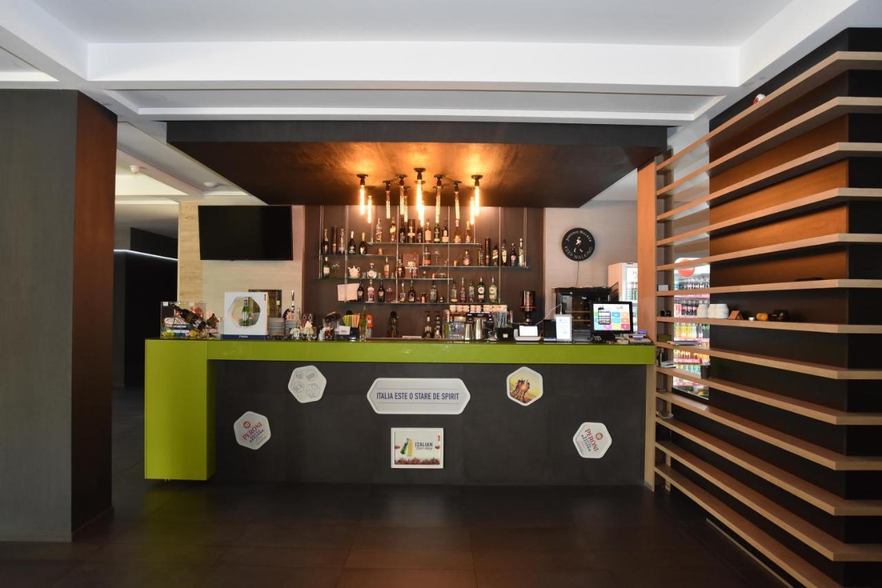 Hotel Bulevard Râmnicu Vâlcea Extérieur photo