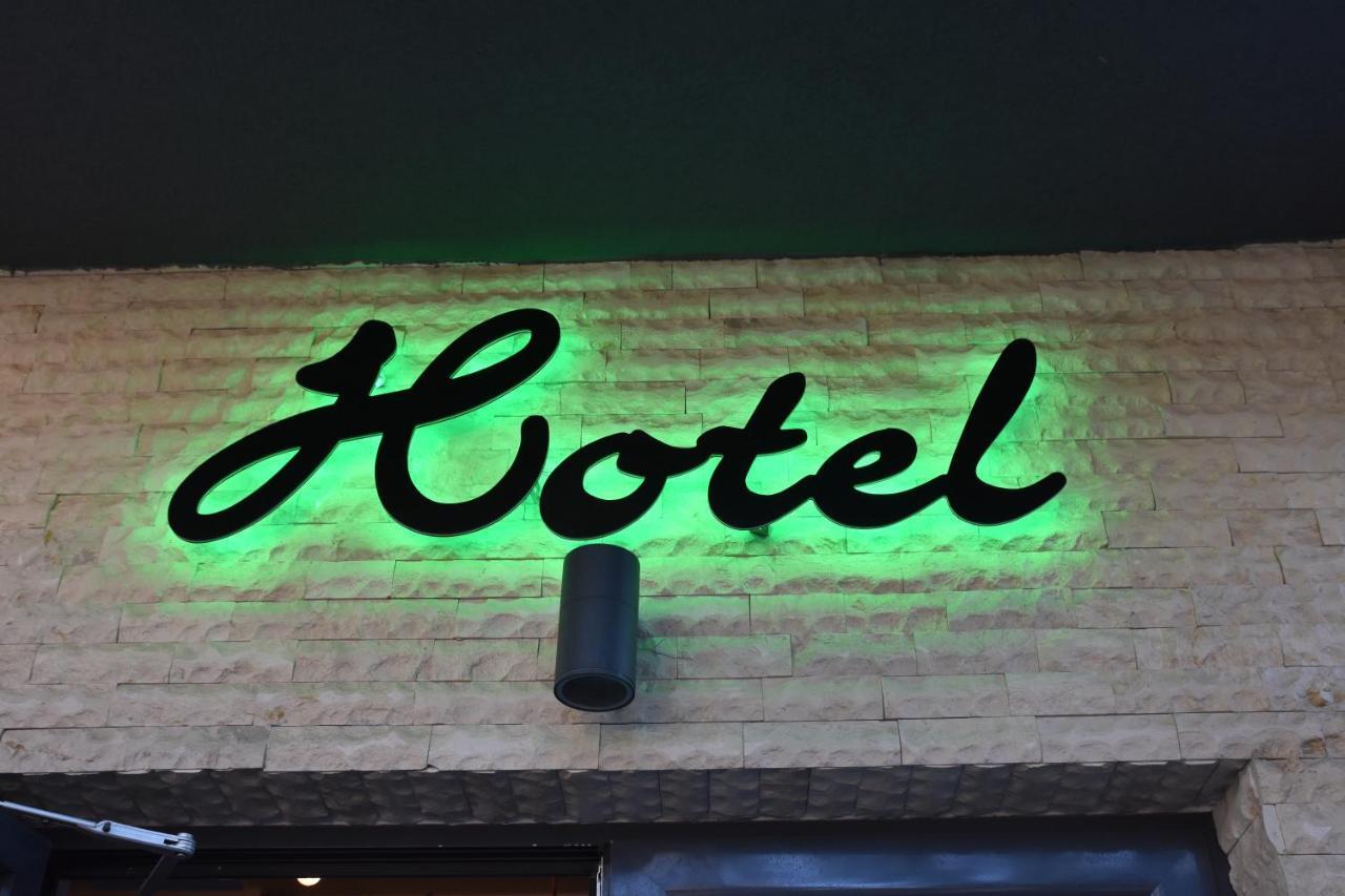 Hotel Bulevard Râmnicu Vâlcea Extérieur photo